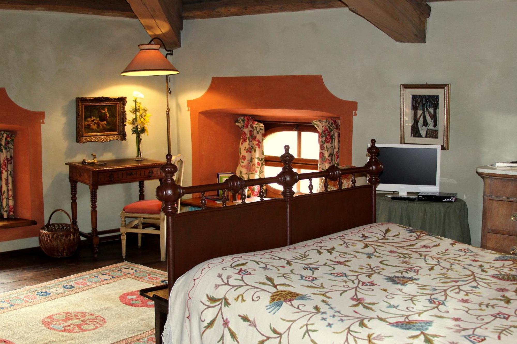 Castello Di Strambinello Bed & Breakfast Oda fotoğraf