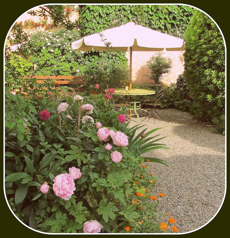 Castello Di Strambinello Bed & Breakfast Dış mekan fotoğraf