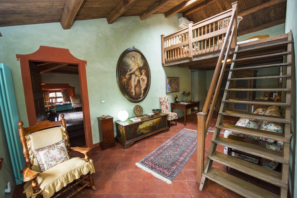 Castello Di Strambinello Bed & Breakfast Dış mekan fotoğraf